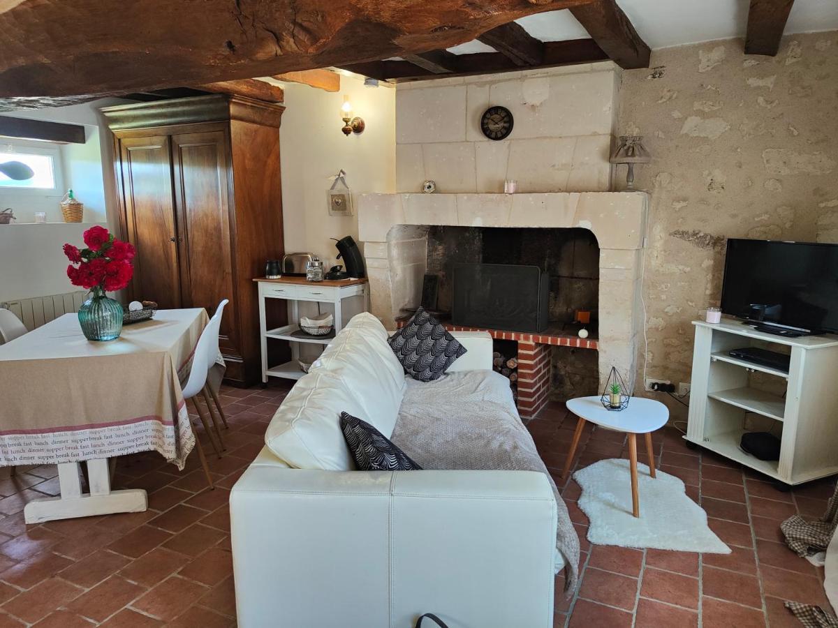 Gite Les Piraudieres Noyant-de-Touraine Buitenkant foto