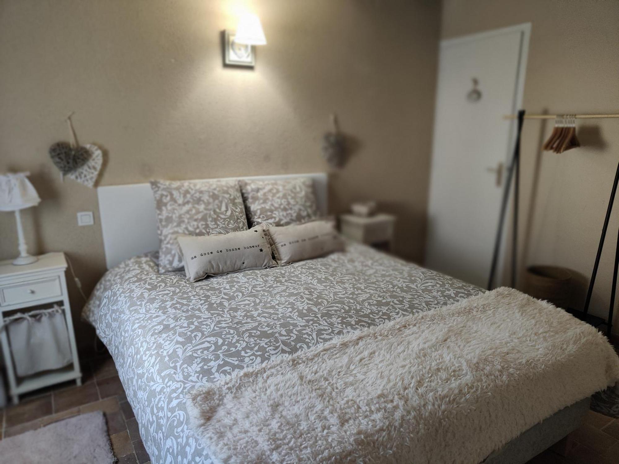 Gite Les Piraudieres Noyant-de-Touraine Buitenkant foto