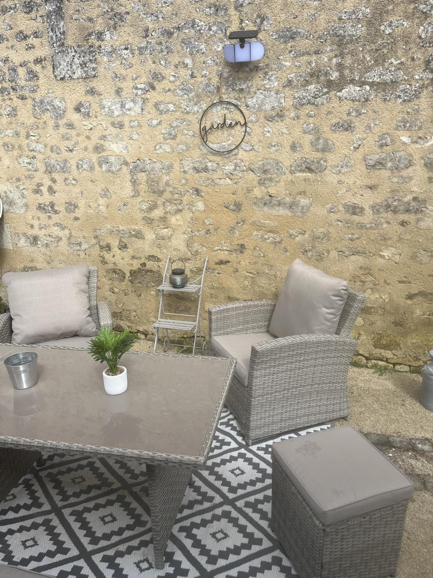 Gite Les Piraudieres Noyant-de-Touraine Kamer foto